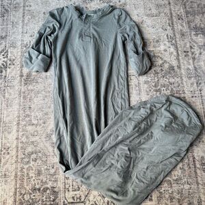 Mebie Baby Dusty Blue Bamboo Knot Gown 0-3 Months